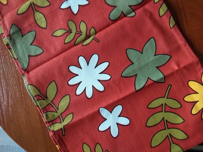Vintage Swedish Long Table Runner Retro Floral Print Terracota Green White 120.0 x 35.0 cm
