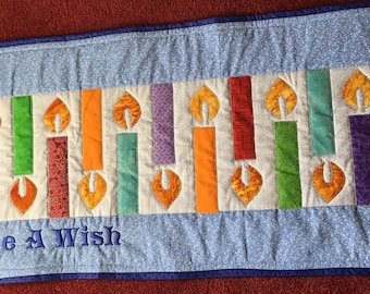 Camino de mesa de cumpleaños/Estandarte de cumpleaños/Corredor de mesa personalizado para adultos o niños/Corredor de mesa de fiesta de cumpleaños/Pieza central/Edredón de velas de cumpleaños