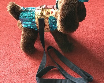 Coleira e arnês para cães com ossos e corações bege personalizados para pista, acessórios para cães, coleira de tecido para cães, presente para amantes de cães, presentes para cães, acessórios para animais de estimação