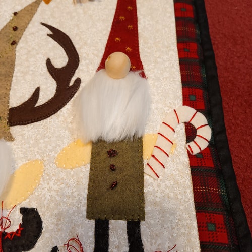 Christmas Gnomes Quilted shops Wall Art/Gnome Wall Hangings/Wall Hangings/Art Quilt/Christmas Wall Hanging/Quilted Wall Art