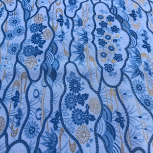 Multi tonalità di tessuto blu con disegno floreale e accento dorato, tagliato su misura, 100% cotone quilter, tessuti blu, tessuti floreali blu