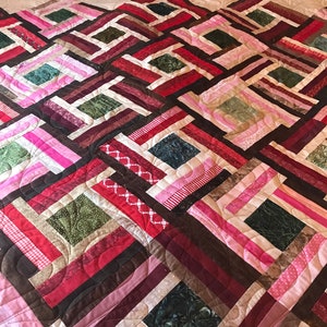 Burgundy King Scrappy Quilt With Beige Background/On Point Pink King Strip Quilt 102X118 inches Quilt/Bedding/Colorful Quilts/Wedding Quilt