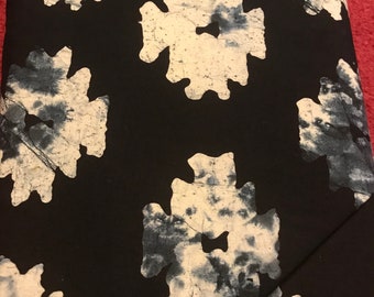 Tissu batik noir et gris avec un design abstrait, l'unité, tissu batik, 100 % coton pour courtepointe, tissu noir, tissu batik noir, batik gris