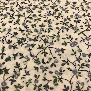 White Fabric With Gray Flowers And Black Stems,Fabrics By The Yard, 100% Quilter&#39;s Cotton,White Fabric,Floral Fabrics,Black And White Fabric