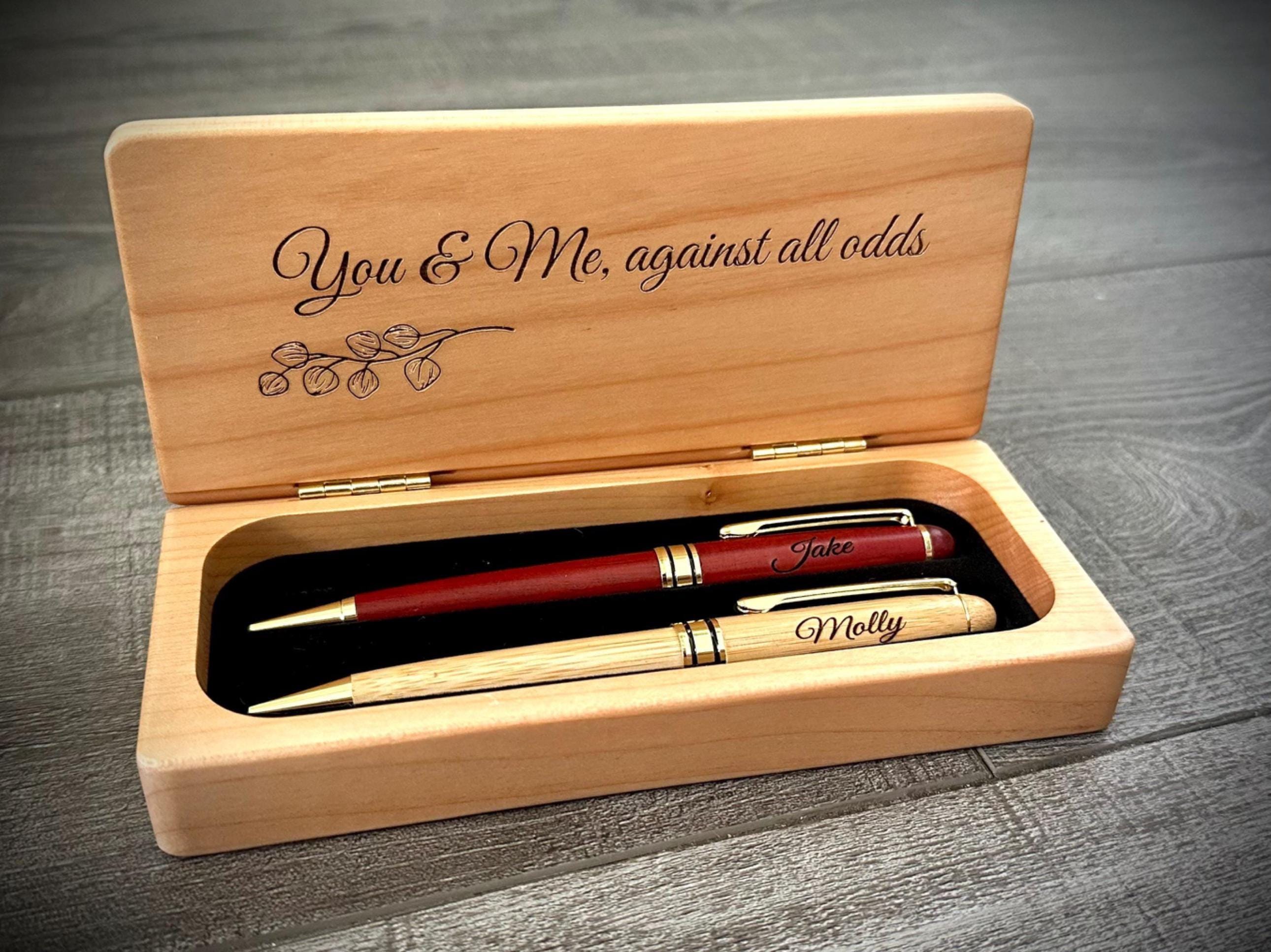 木製彫刻文房具入れ il_fullxfull.7202404506_90ex.jpg