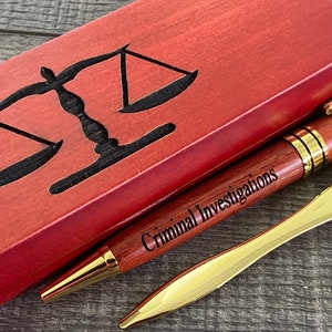 Conjunto de canetas de madeira gravadas para presente de formatura, estojo para canetas com monograma, caixa para canetas de jacarandá, canetas executivas personalizadas, caneta executiva com monograma, presente