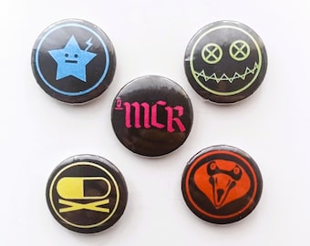Zestaw odznak My Chemical Romance Danger Days (przypinki 25 mm) – gadżety zespołu Killjoys