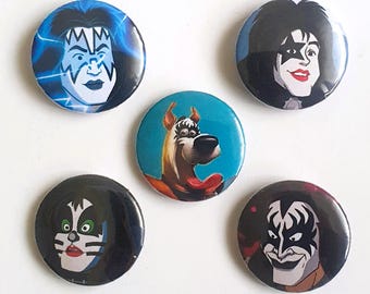 Zestaw przypinek z motywem tajemniczego rock and rolla KISS & SCOOBY DOO 25 mm 1" Pinback z motywem zespołu rockowego i filmu animowanego