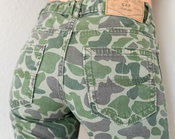 Vintage 90s 00s Y2K Gap Army Green Camouflage Camo Mid Low Rise Straight Leg Pants Size Extra Small XS XXS!