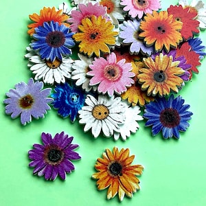 Flower Shape Buttons, 12 options - Floral Wood Sewing Buttons, 25mm, 1 inch