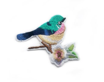 Pretty Bird Patch with Blue and Pink Feathers - Sweet Cute Iron on Badge Bird Motif for DIY Embroidery Crafts - 7.4cm x 6.6cm