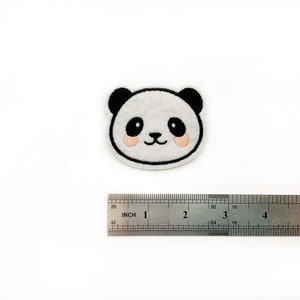 Badge mignon panda thermocollant sur panda kawaii 5,3 cm x 6,4 cm image 2