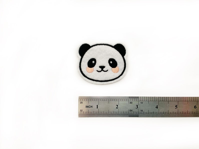 Badge mignon panda thermocollant sur panda kawaii 5,3 cm x 6,4 cm image 2