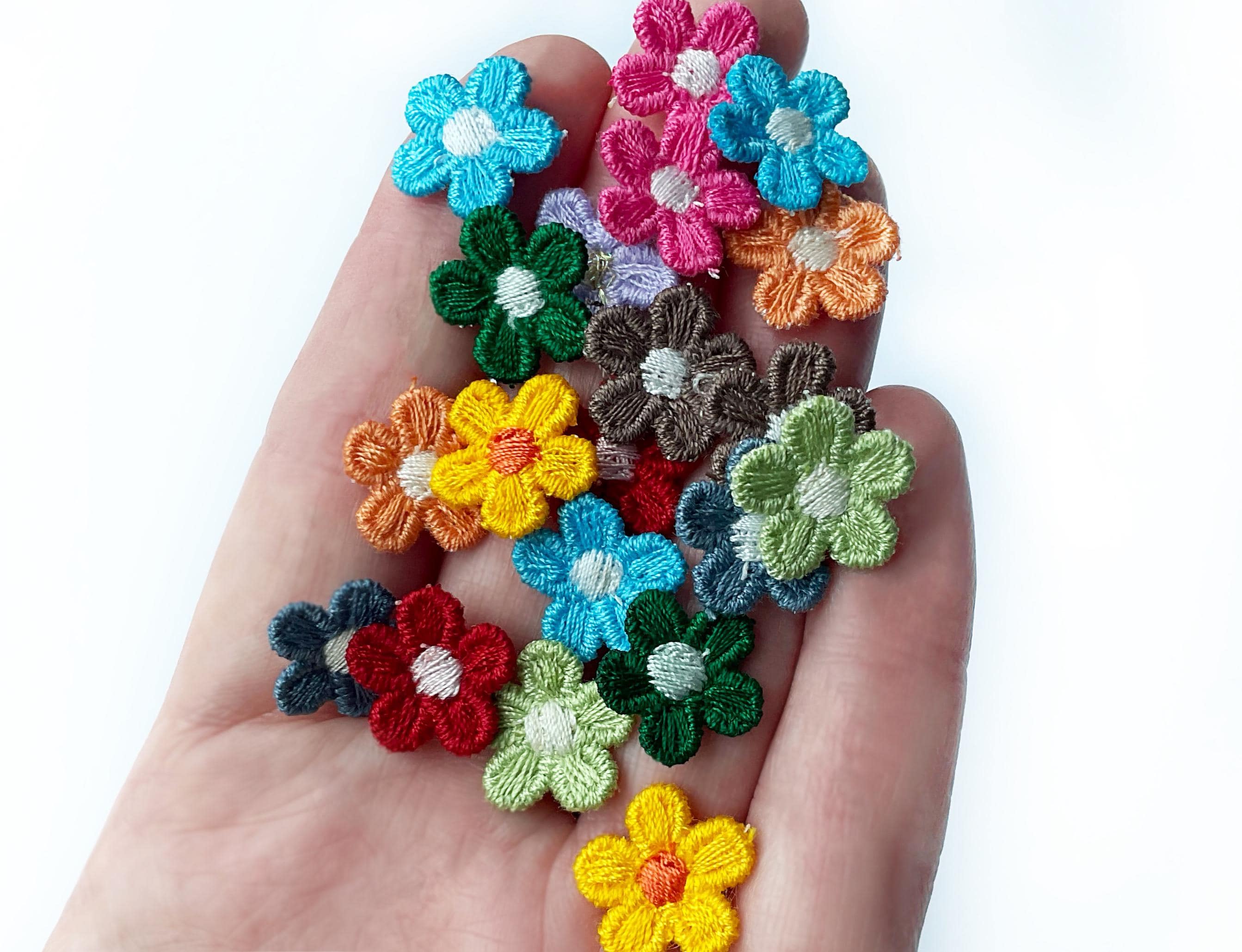 10pcs+ Mini Flower Patches 15mm -  Small Applique Daisy Mixed Colors - Embroidery Needle Craft Supply for Junk Journaling - SEW ON