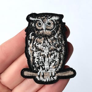 Brown Owl Patch Iron on - Embroidery Badge Tawny Owl - Gift for Nature Loving Crafter - British Bird Patches