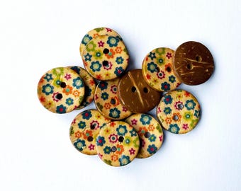 Botones de cáscara de coco de 12+ 15 mm con diseño floral - Botones para coser y tejer - Colores con base azul, verde y naranja