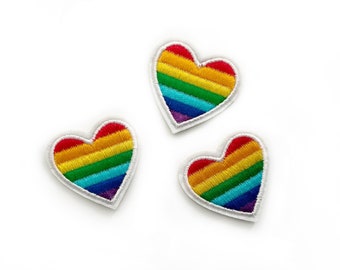 3 petits patchs coeur arc-en-ciel avec fond blanc - Stripes Pride LGBT Badge thermocollant - 3,9 cm x 3,6 cm