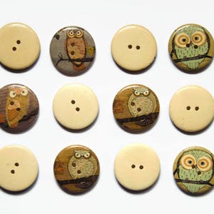 Large 25mm owl buttons