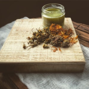 Chamomile Calendula Hand Salve/ Chamomile calendula Cream/ Natural Nipple Cream Baby Bottom Cream/ Nourishing/ Dry Skin Salve/ chapped lips