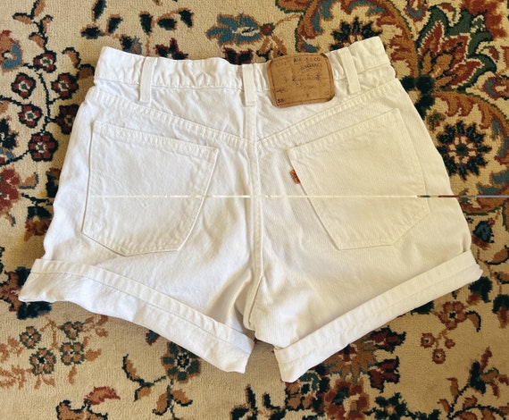 Vintage 90s White Levi’s 550 Orange Tab Shorts //… - image 8