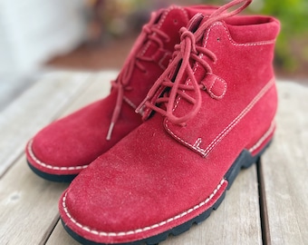 Cole Haan Country Women Suede Leather Winter Lace Up Boots Red Booties Size 5.5