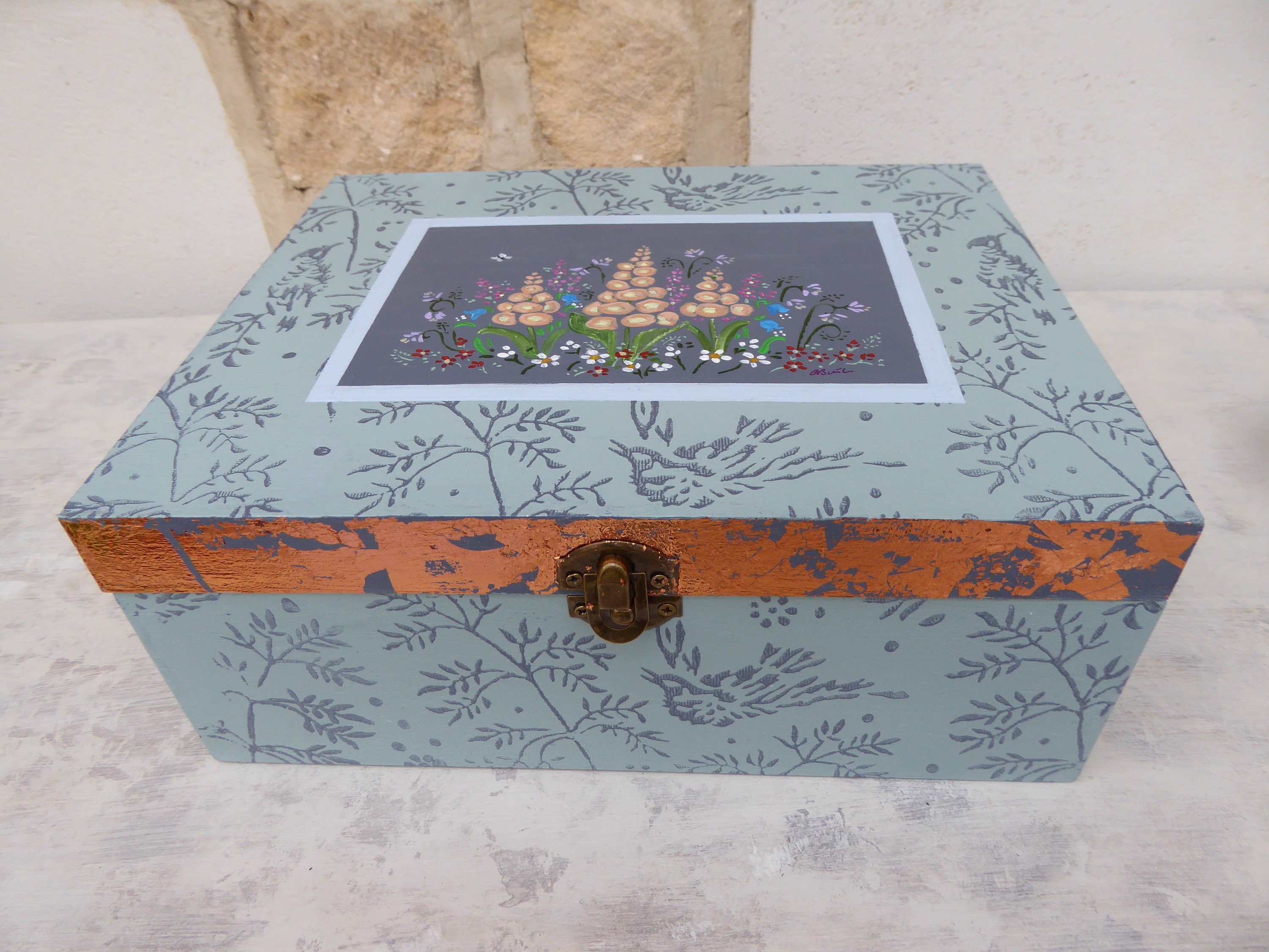 Caja de almacenamiento pintada a mano | Etsy