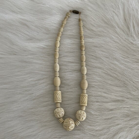 Vintage 17” Carved Stone 70’s Necklace Graduated … - image 3