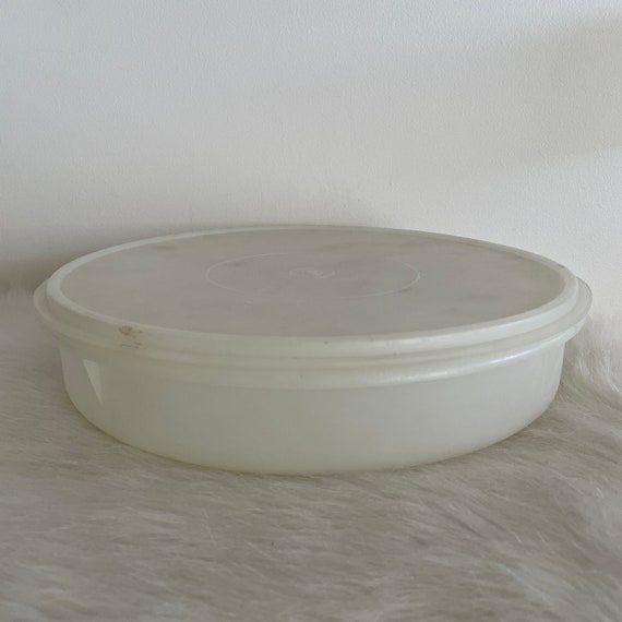 Tupperware - Great Condition Round Cupcake/Cookie Container With Lid