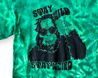 Stay Wild, Stay Weird, camiseta bigfoot