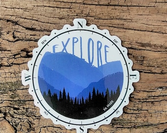 Explorar Montañas Aventura Brújula Pegatina impermeable