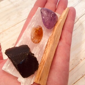 Clearing Kit, Crystals with Palo Santo