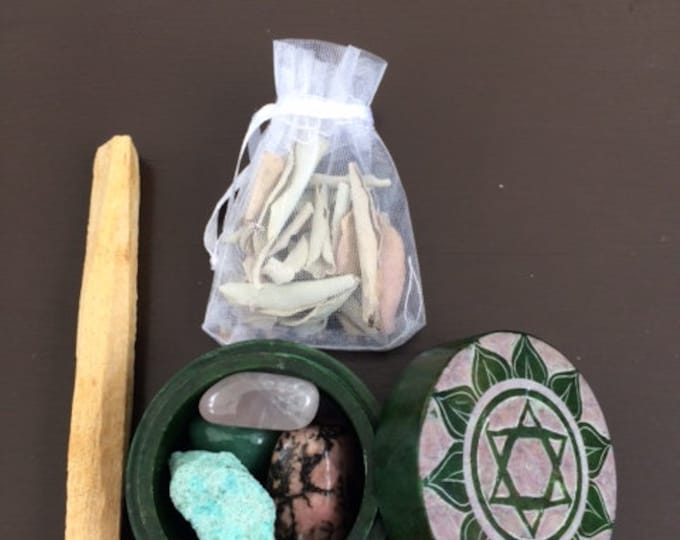 Soapstone Box, Heart Chakra Set