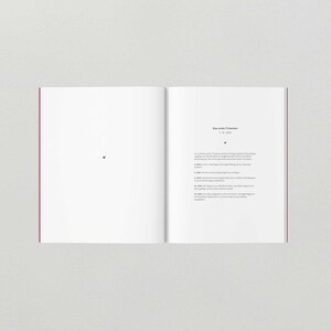 May include: An open book with a white background and black text. The text reads "Das erste Trimester 1 - 12 SSW".