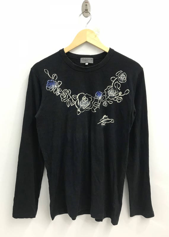 Yohji Yamamoto, Vintage Yohji Yamamoto Top Blouse Tshirt..Size 3..Nice design..Made in Japan