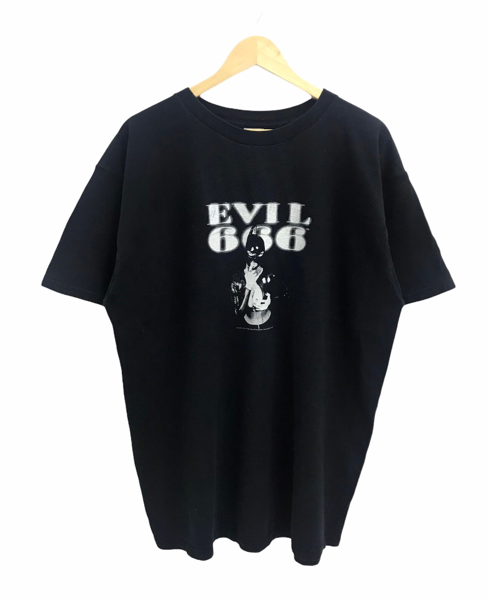 90s USA製 COOP Evil 666 chaser エロT Tシャツ il_fullxfull.2651576883_6e2y.jpg