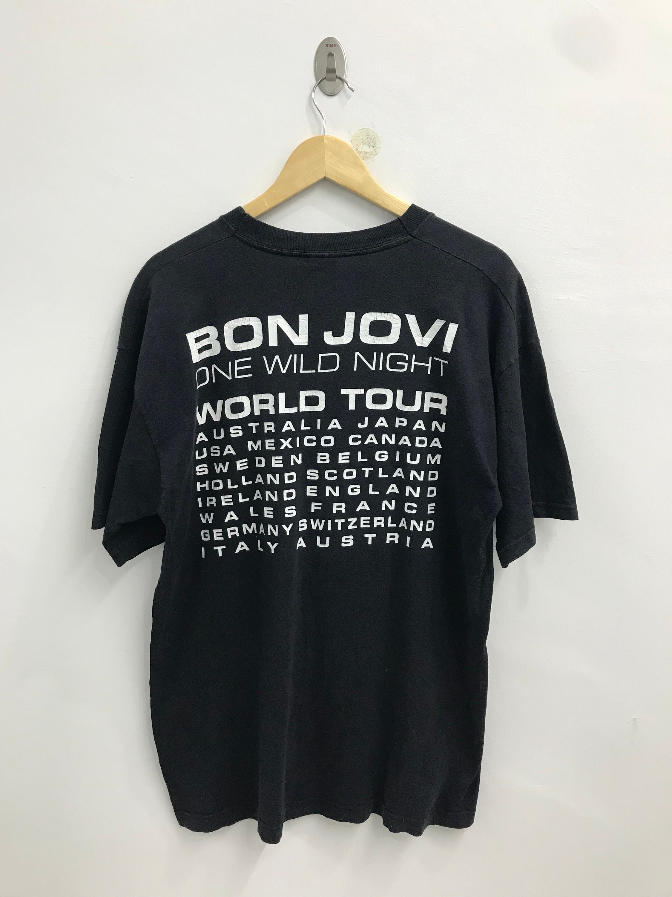 【未着用】BON JOVI Tシャツ One Wild Night Lサイズ ビンテージ ボン・ジョヴィ「ワン・ワイルド・ナイト」Tシャツ