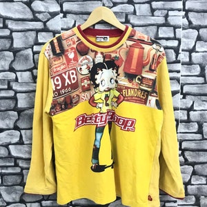 Free Shipping! Vintage 90s Betty Boop Long Sleeve Tshirt..Size M. Made in Taiwan