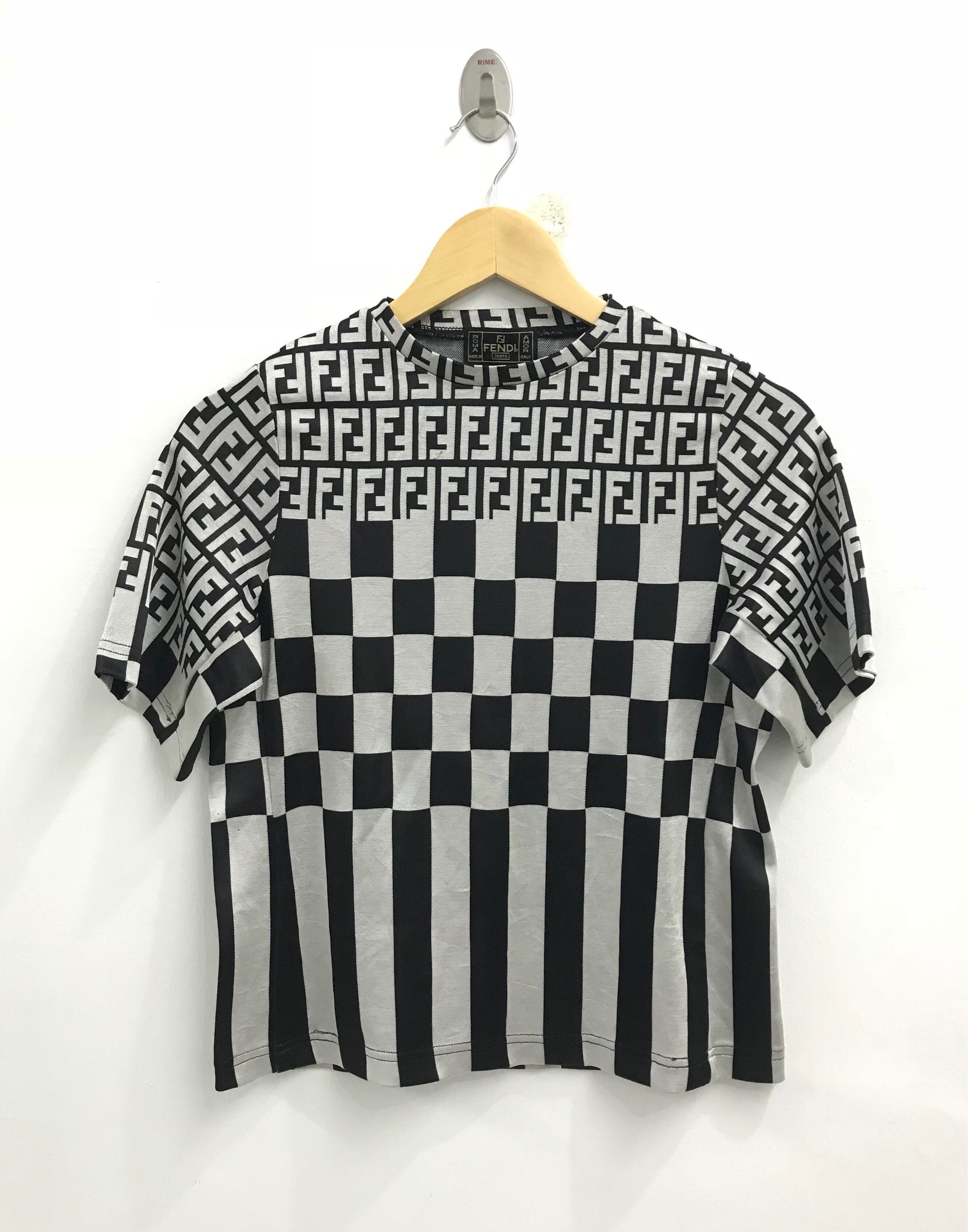 FENDI Tシャツ　ヴィンテージ FENDI フェンディ T シャツ ロゴ ヴィンテージ - メルカリ