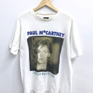 Vintage 90s Paul Mc Cartney &quot;The New World Tour&quot; tshirt..The Beatles..John Lennon..Size L..Made in USA.