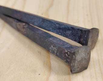 Clavos de punta forjados a mano, clavos de hierro pesados, clavos forjados por herreros