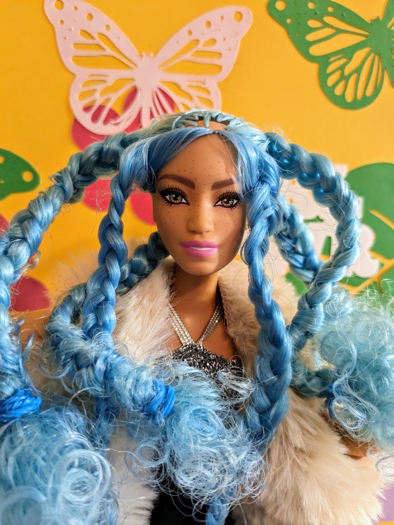 Barbie AA African American Barbie. Articulated. Curvey. Super long pretty blue hair. Top Of the line. Low price plus coupon. Custom, extra. image 2
