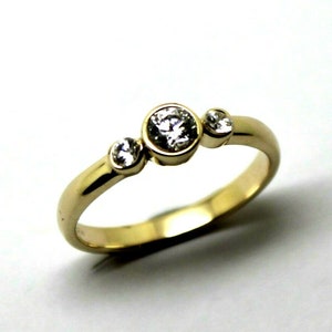 Kaedesigns, Genuine 9ct 9kt Size O Yellow, Rose or White Gold Trilogy & Cubic Zirconia Ring