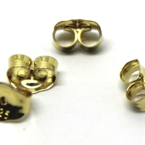 2 pares de pendientes de plata de ley chapados en oro SGP con cierre de mariposa de 4,8 mm