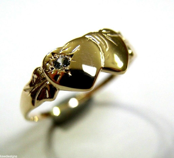 9ct double heart signet ring 9ct double heart signet ring