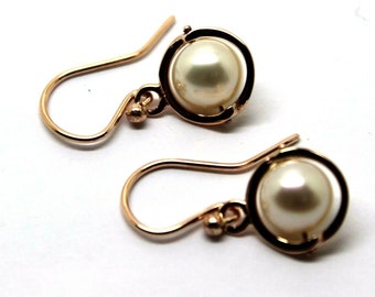 Kaedesigns, New Genuine 9ct Yellow, Rose or White Gold 7.6mm White Pearl Belcher Hook Earrings