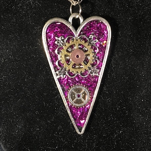 Beautiful Victorian Steampunk Pendant