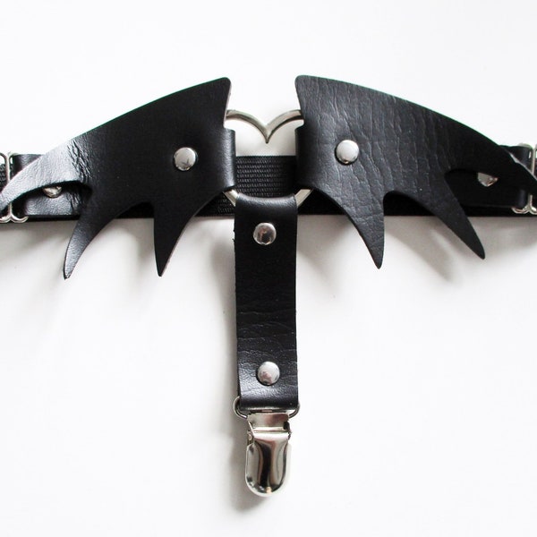 Gothic Strumpfband Beinriemen Fledermaus mit Herz schwarz