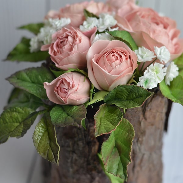 Rosas en aerosol en jarrón de madera, Idea del Día de San Valentín, Gypsophila sintética, Decoración de mesa de pino rústico, Rosa inglesa, Flor de toque real, Decoración de Pascua