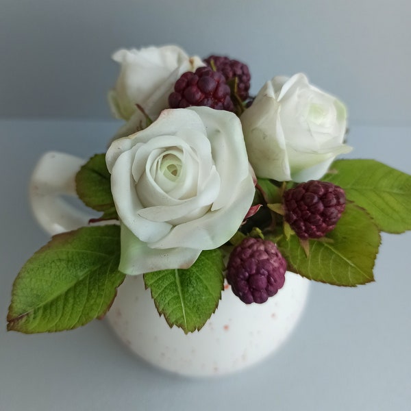 Rose blanche en argile polymère, bouquet de porcelaine froide, fleurs d'intérieur faites à la main, mûres en porcelaine, véritable touche de porcelaine, cadeau de Saint-Valentin,