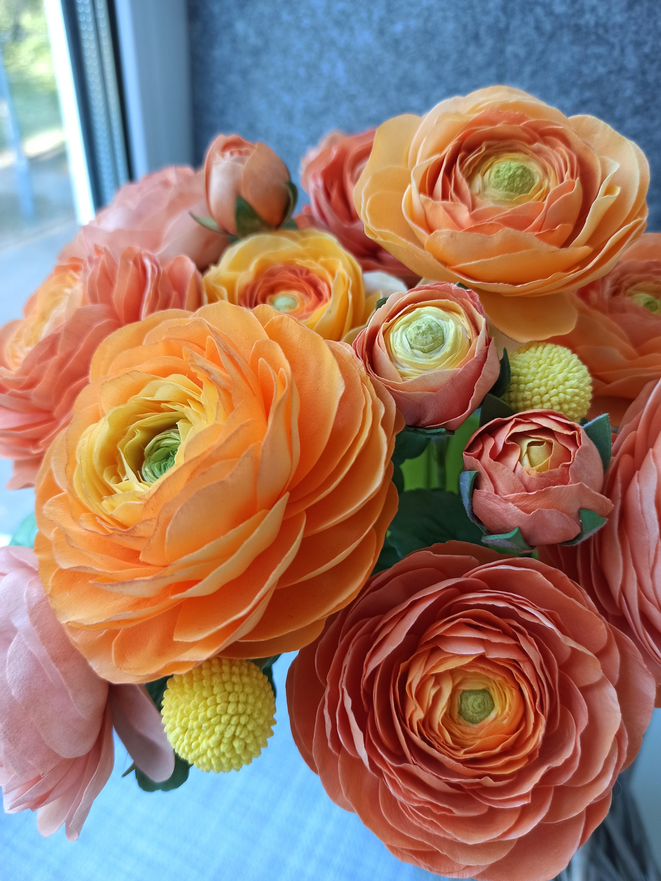 Orange Ranunkel Blume, Ranunkelstrauß, künstliche Blumen Wohnkultur  Innendekoration Schaum und Polymer Glay Ranunkel